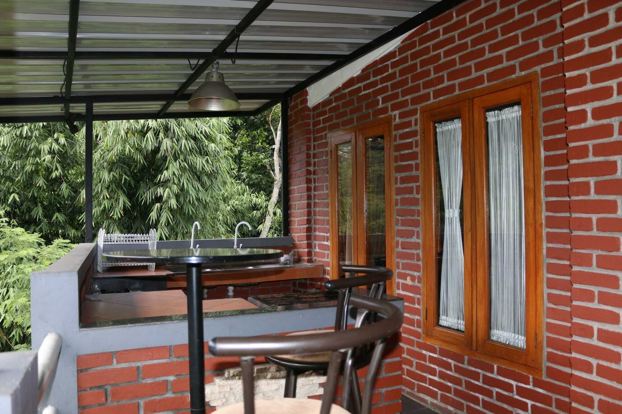Bantal Guling Villa Lembang Exteriör bild